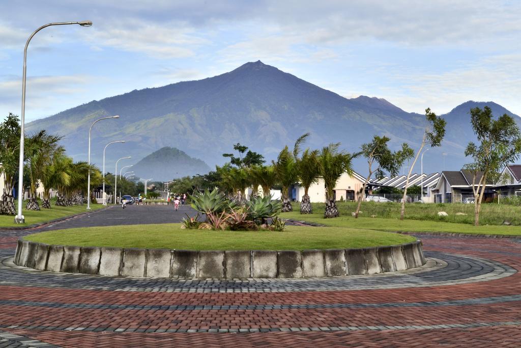 Bess Resort & Waterpark Hotel And Convention Malang Eksteriør billede