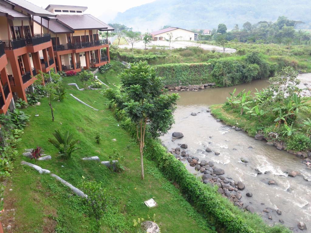 Bess Resort & Waterpark Hotel And Convention Malang Eksteriør billede