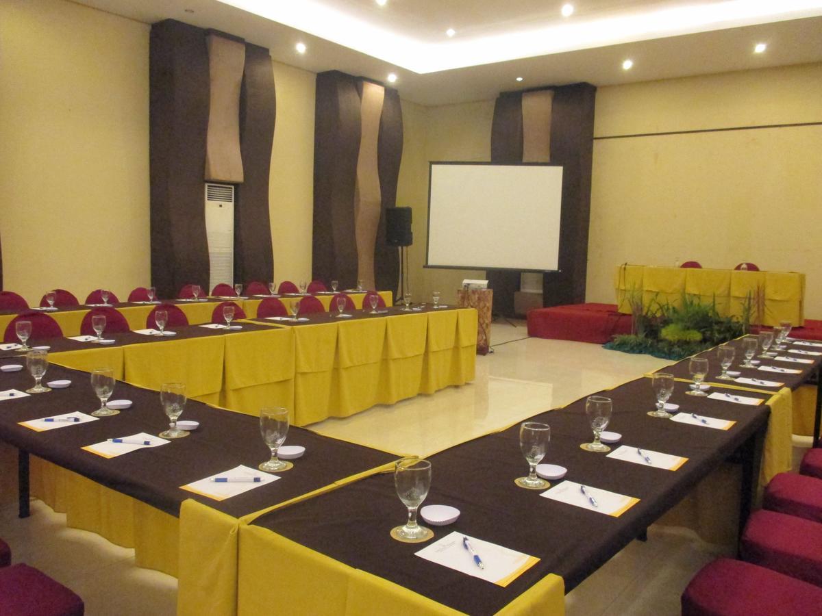 Bess Resort & Waterpark Hotel And Convention Malang Eksteriør billede